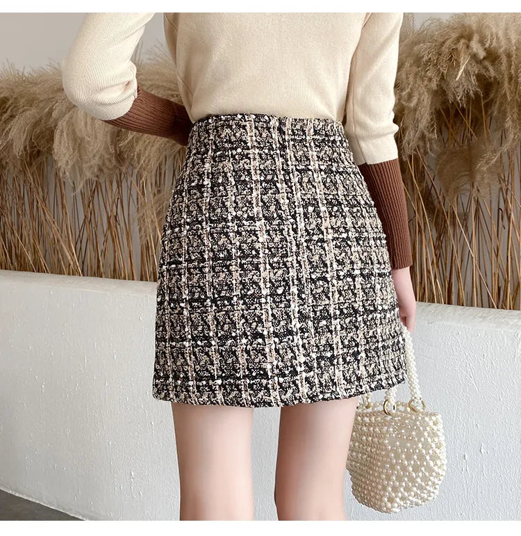 Short Tweed skirt
