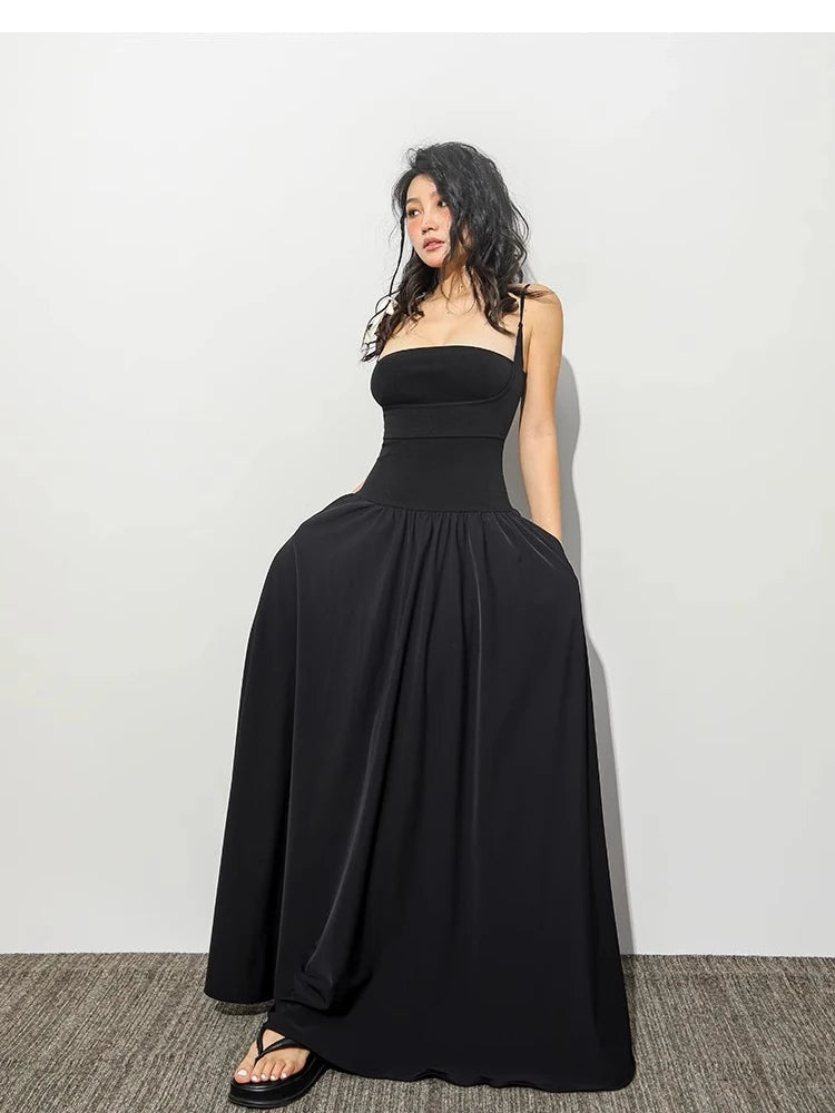 Elegant and sexy sleeveless maxi Y2K-inspired dress